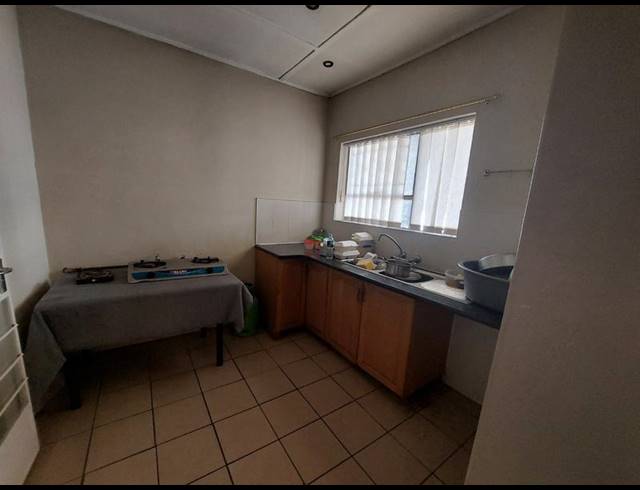 4 BEDROOM HOUSE FOR SALE IN NEWCASTLE CENTRAL
